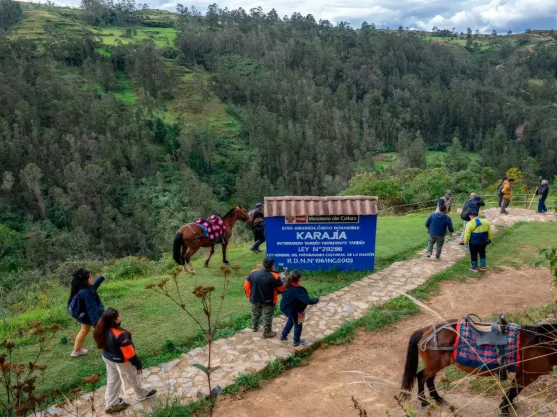 Karajía: Guerreros Pucahuia
