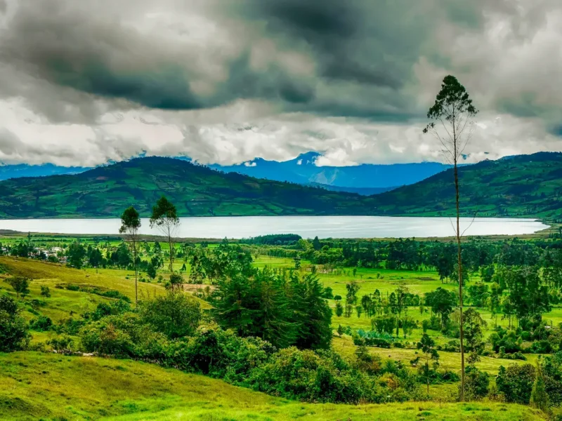 Laguna de Pomacochas: Un Oasis de Tranquilidad